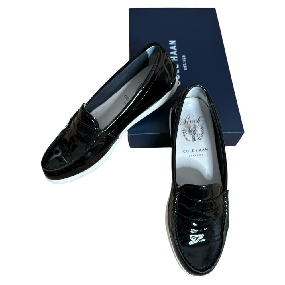 Cole Haan 6B Womens Black Patent Pinch LTE Weekender Loafer. White rubber soles.